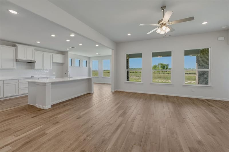 810 County Road 200, Valley View TX 76272 - Photo 7