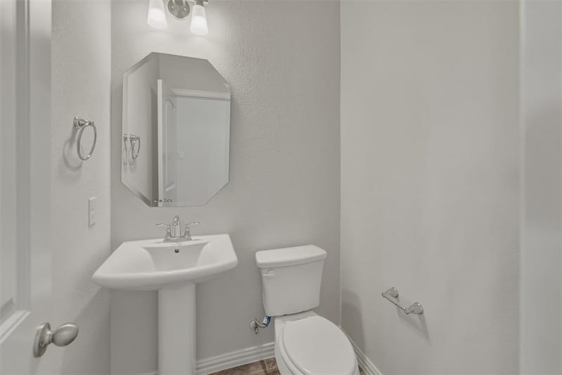 810 County Road 200, Valley View TX 76272 - Photo 20
