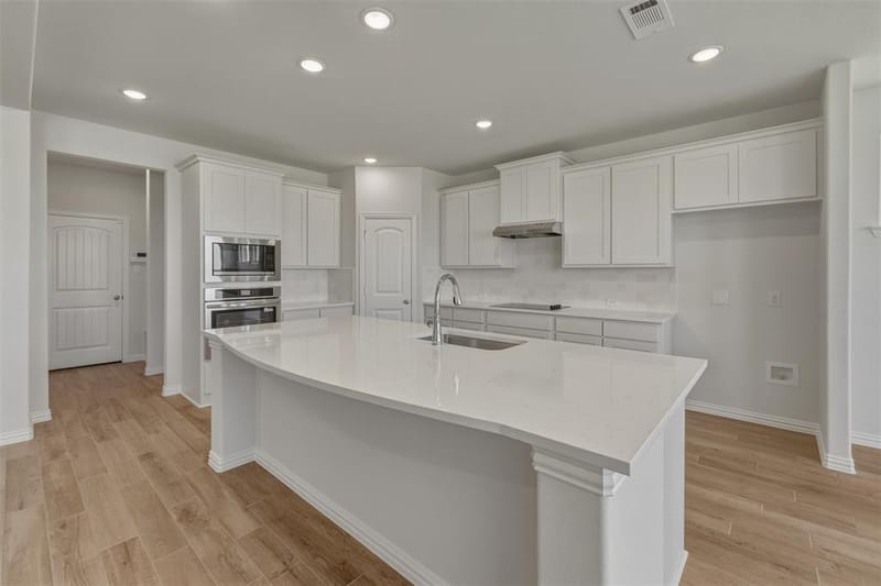 810 County Road 200, Valley View TX 76272 - Photo 11