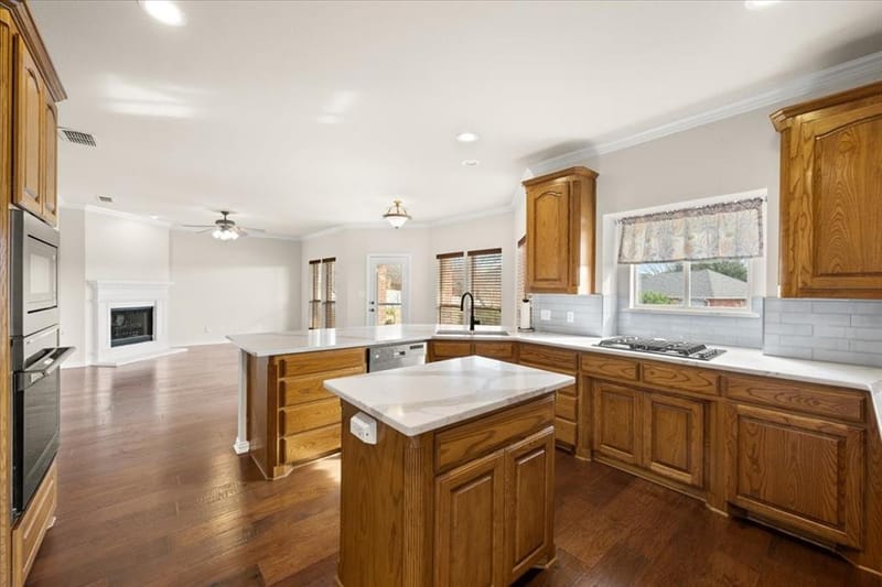7517 Eagle Ridge Circle, Fort Worth TX 76179 - Photo 6