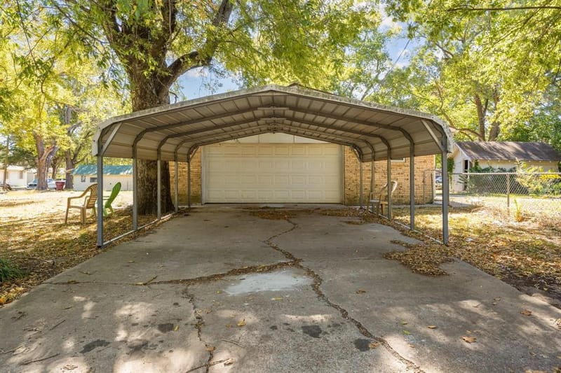 921 Evans Street, Bonham TX 75418 - Photo 26
