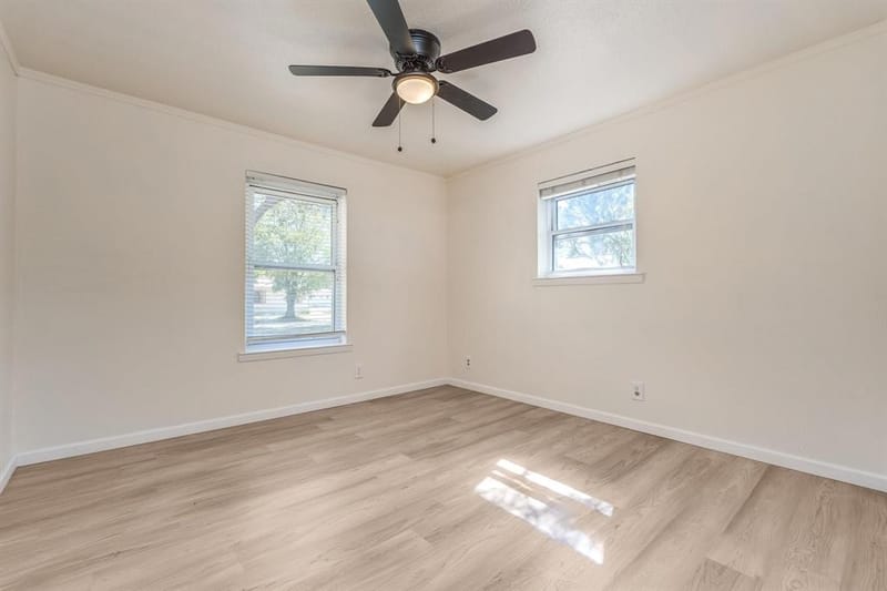 921 Evans Street, Bonham TX 75418 - Photo 14