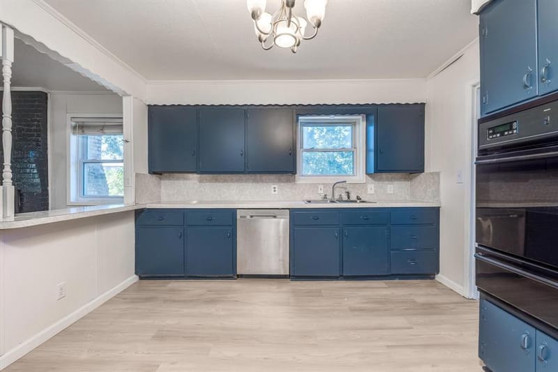 921 Evans Street, Bonham TX 75418 - Photo 4