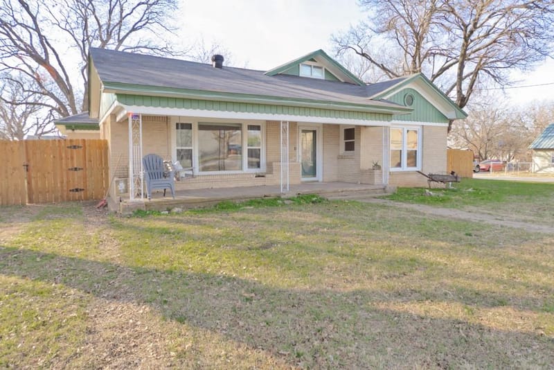 517 W Lamar Street, Alvord TX 76225 - Photo 16