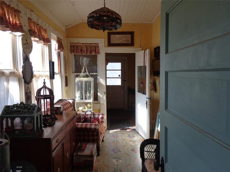 506 S 3rd Street, Grandview TX 76050 - Photo 8