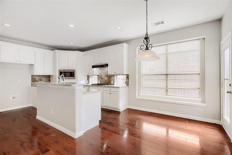 10924 Coralberry Drive, Frisco TX 75033 - Photo 12