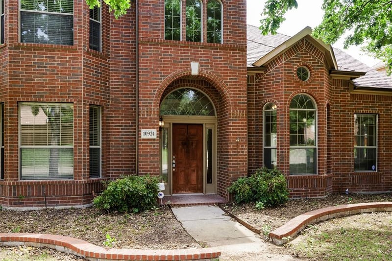10924 Coralberry Drive, Frisco TX 75033 - Photo 3