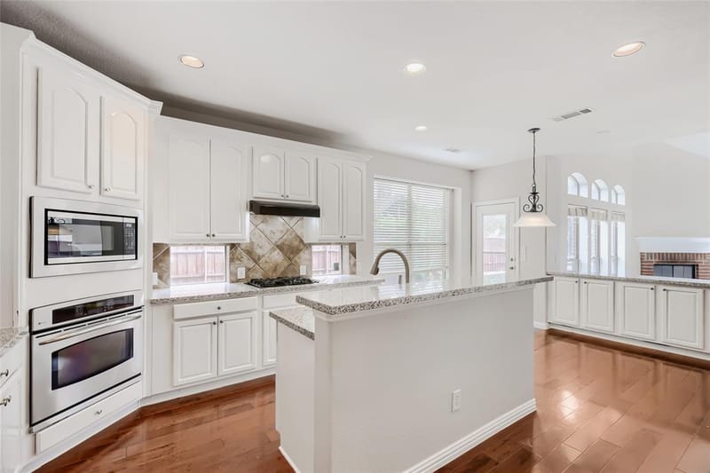 10924 Coralberry Drive, Frisco TX 75033 - Photo 9