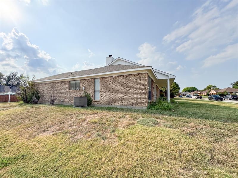 1602 Autumn Breeze Lane, Lewisville TX 75077 - Photo 6