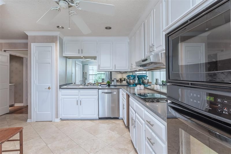 5158 Westgrove Drive, Dallas TX 75248 - Photo 9