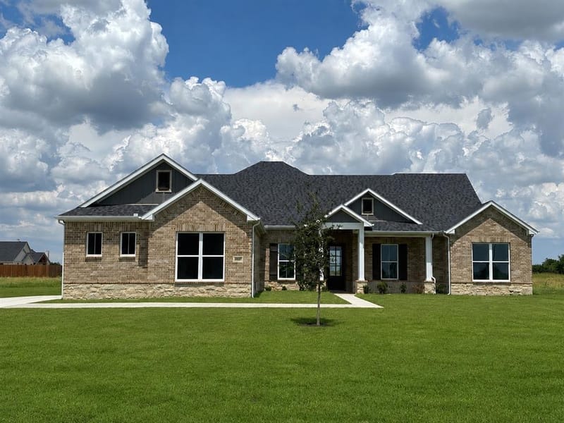 6460 Dalyn Drive, Midlothian TX 76065 - Photo 2