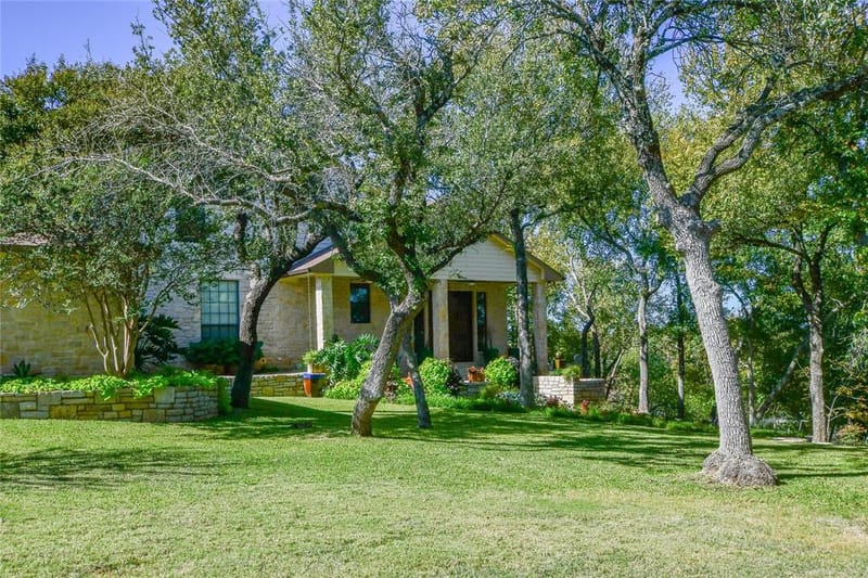 1501 S Chisholm Trail, Granbury TX 76048 - Photo 5