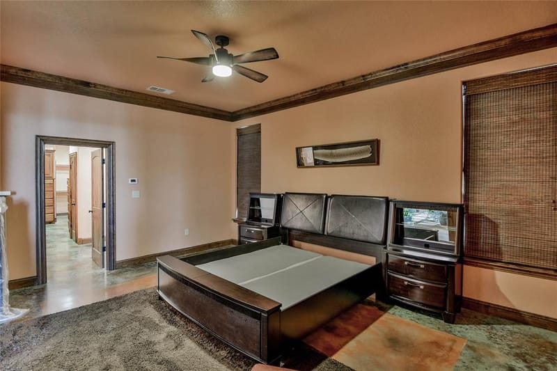 1501 S Chisholm Trail, Granbury TX 76048 - Photo 18