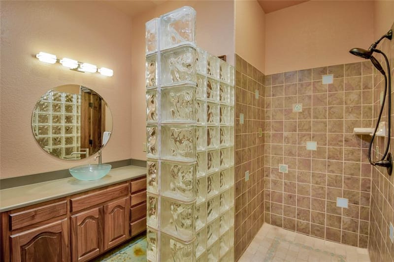 1501 S Chisholm Trail, Granbury TX 76048 - Photo 25