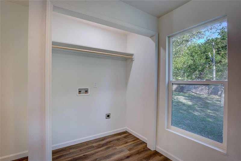 1908 Division Street, Greenville TX 75401 - Photo 9