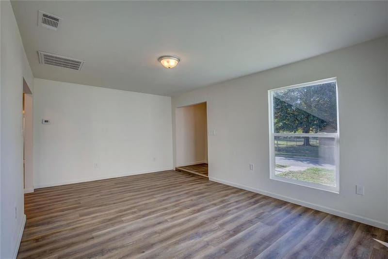 1908 Division Street, Greenville TX 75401 - Photo 8