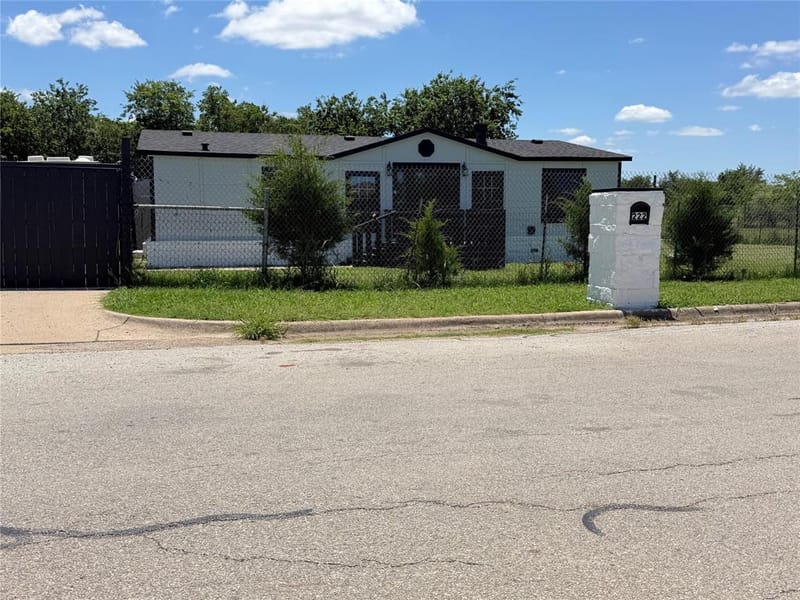 222 Hix Road, Cleburne TX 76031