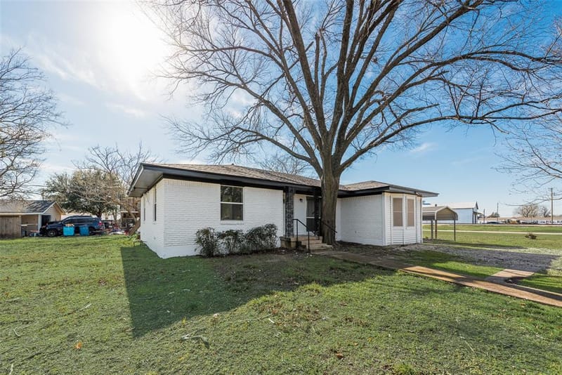 101 E Marshall Street, Palmer TX 75152