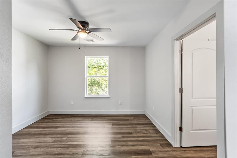 1127 W Morgan Street, Denison TX 75020 - Photo 8