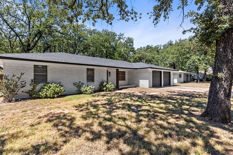 322 S BARBARA, Lacy Lakeview TX 76705 - Photo 6