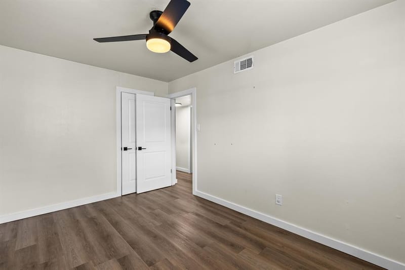 322 S BARBARA, Lacy Lakeview TX 76705 - Photo 32