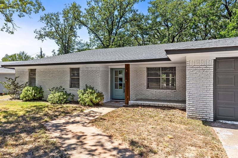 322 S BARBARA, Lacy Lakeview TX 76705 - Photo 4