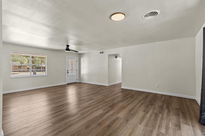 322 S BARBARA, Lacy Lakeview TX 76705 - Photo 21