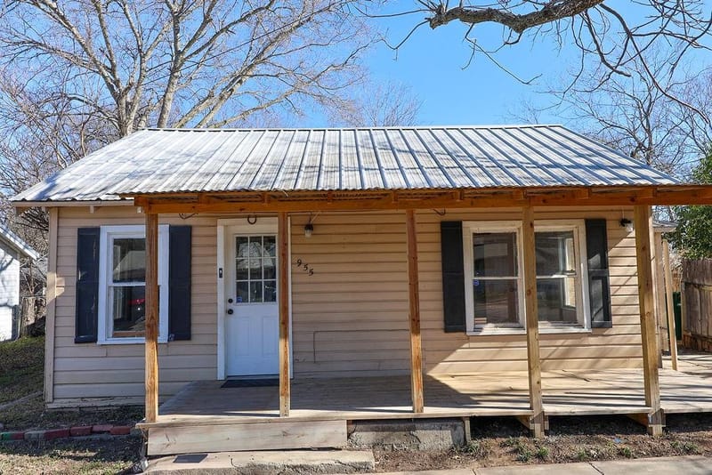 955 N Stephen Avenue, Stephenville TX 76401 - Photo 3