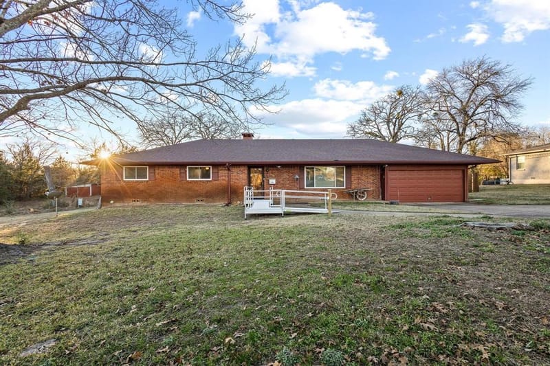 1701 S Lillis Lane, Denison TX 75020