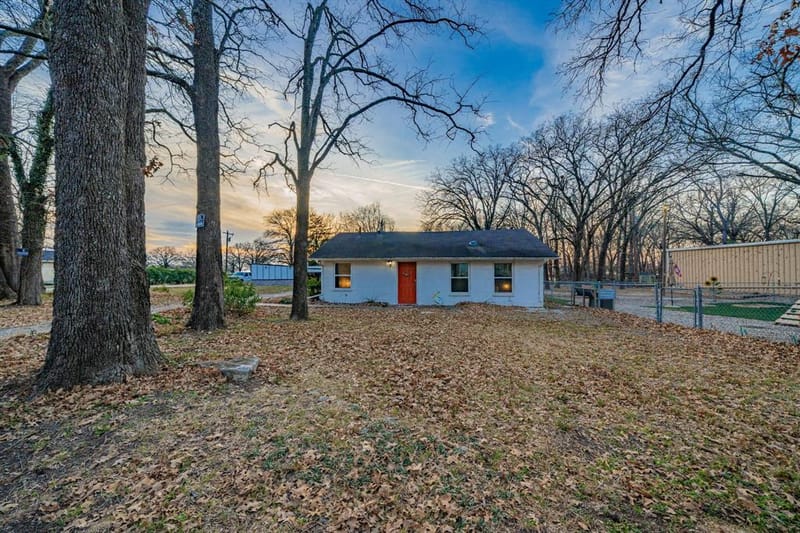 674 Briggs Boulevard, East Tawakoni TX 75472 - Photo 9
