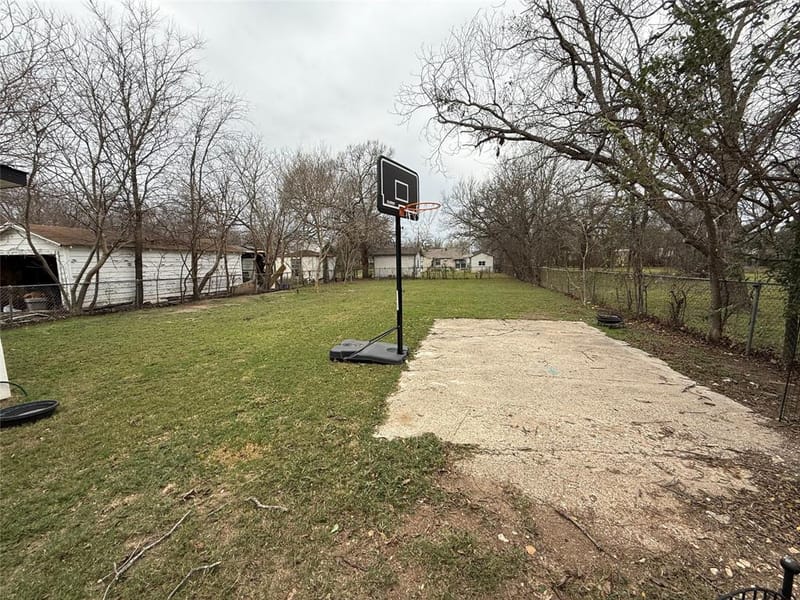 124 Cedar Street, Waco TX 76705 - Photo 11