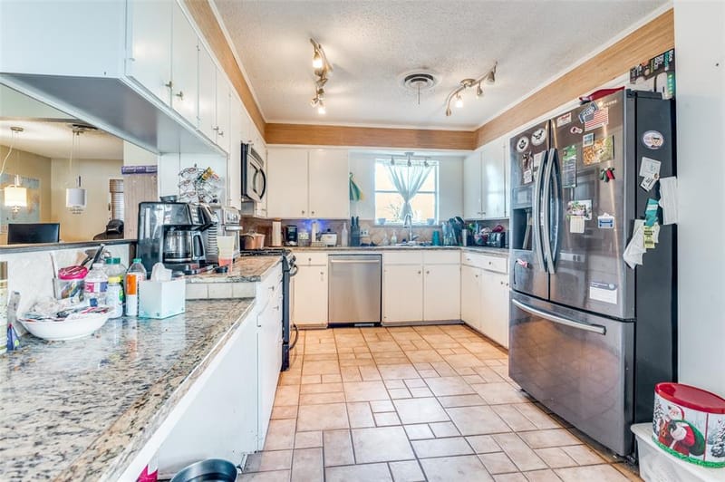 305 Cedar Creek Court, Fort Worth TX 76103 - Photo 12
