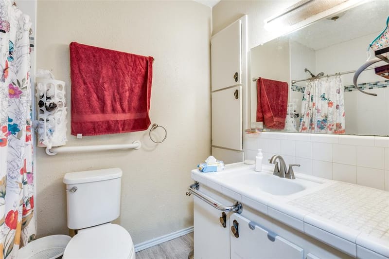 305 Cedar Creek Court, Fort Worth TX 76103 - Photo 20