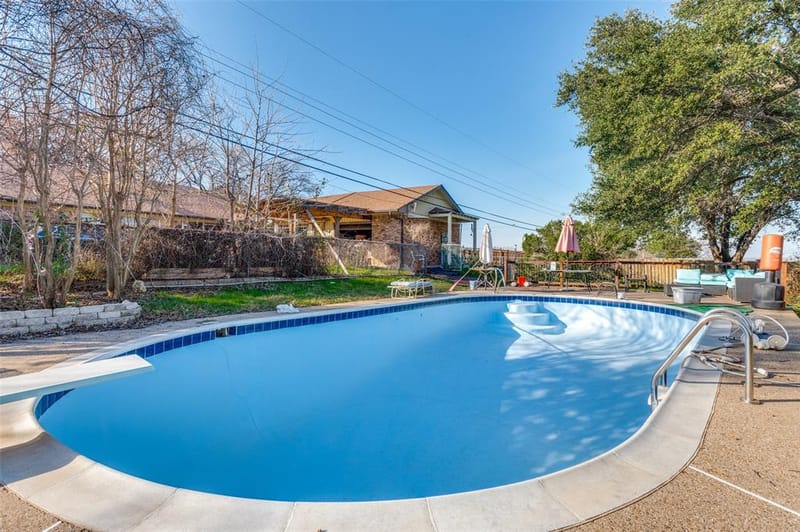 305 Cedar Creek Court, Fort Worth TX 76103 - Photo 25
