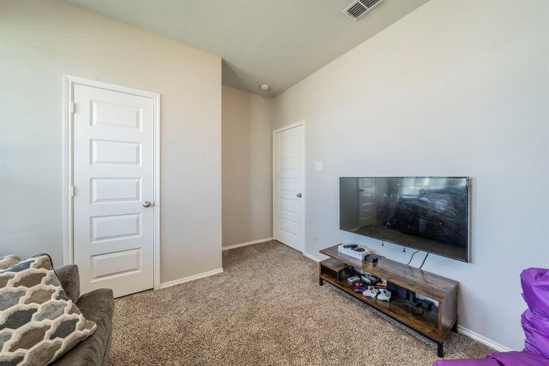 1628 Hinckley Avenue, Providence Village TX 76227 - Photo 17