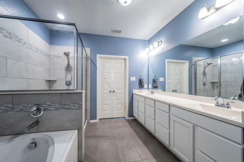 1628 Hinckley Avenue, Providence Village TX 76227 - Photo 10