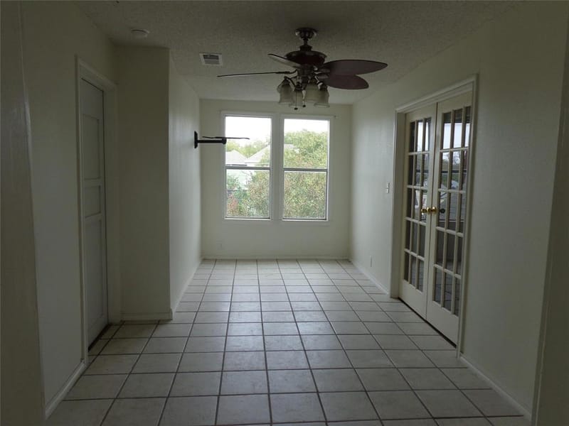 211 W Purdom Avenue, Alvarado TX 76009 - Photo 11