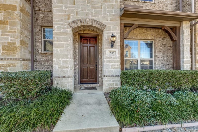 828 Rohan Drive, Richardson TX 75081 - Photo 2