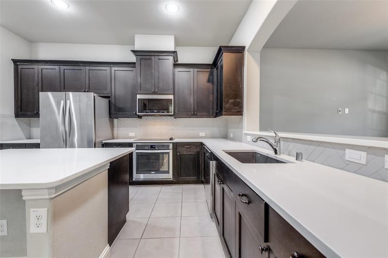828 Rohan Drive, Richardson TX 75081 - Photo 10