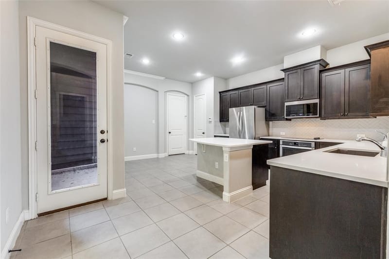 828 Rohan Drive, Richardson TX 75081 - Photo 11