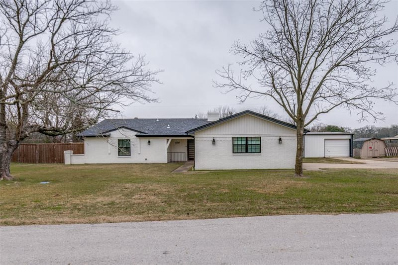 1055 Wright Street, Terrell TX 75160 - Photo 2