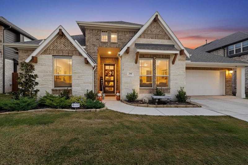 205 Lakewood Lane, Ponder TX 76259 - Photo 2
