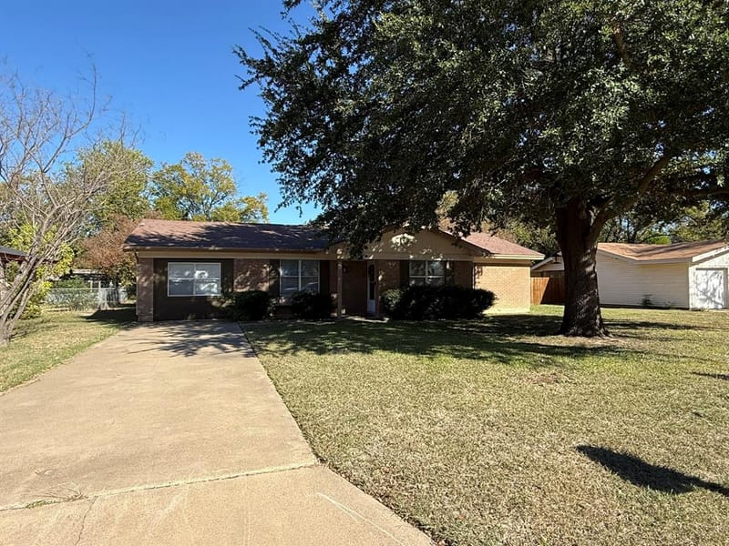 2206 12th Street, Brownwood TX 76801 - Photo 22