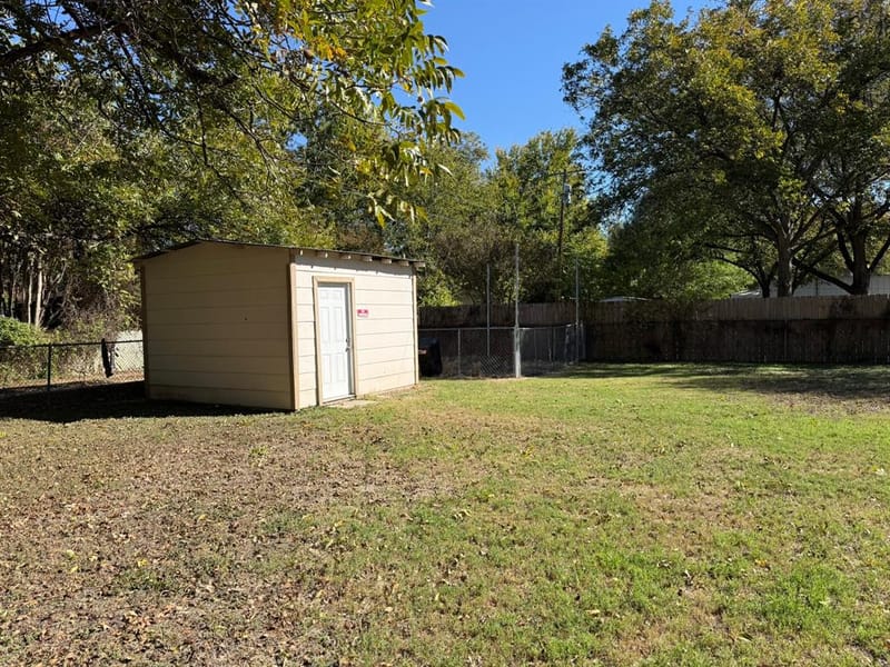 2206 12th Street, Brownwood TX 76801 - Photo 20