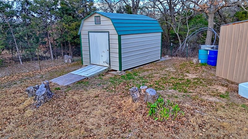 584 W Alamo Road, Bowie TX 76230 - Photo 28
