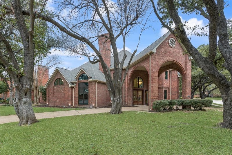 4621 Hallmark Drive, Plano TX 75024 - Photo 2