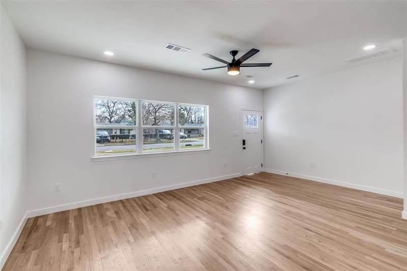 2145 Major Drive, Dallas TX 75227 - Photo 9
