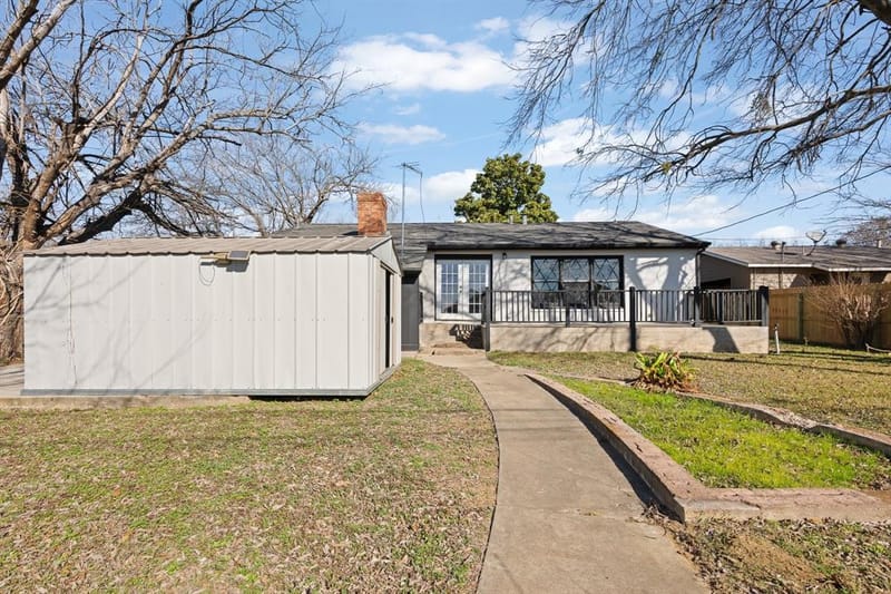 108 Hilltop Drive, Grandview TX 76050 - Photo 26