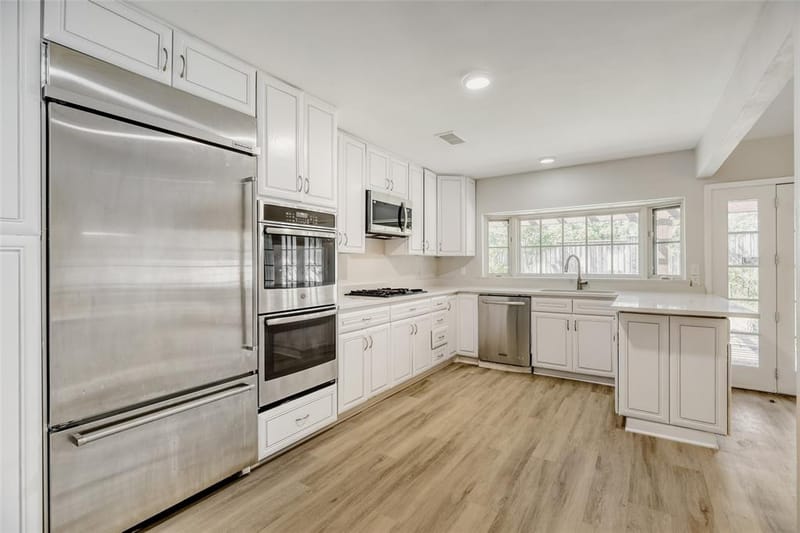 6639 Winterwood Lane, Dallas TX 75248 - Photo 14