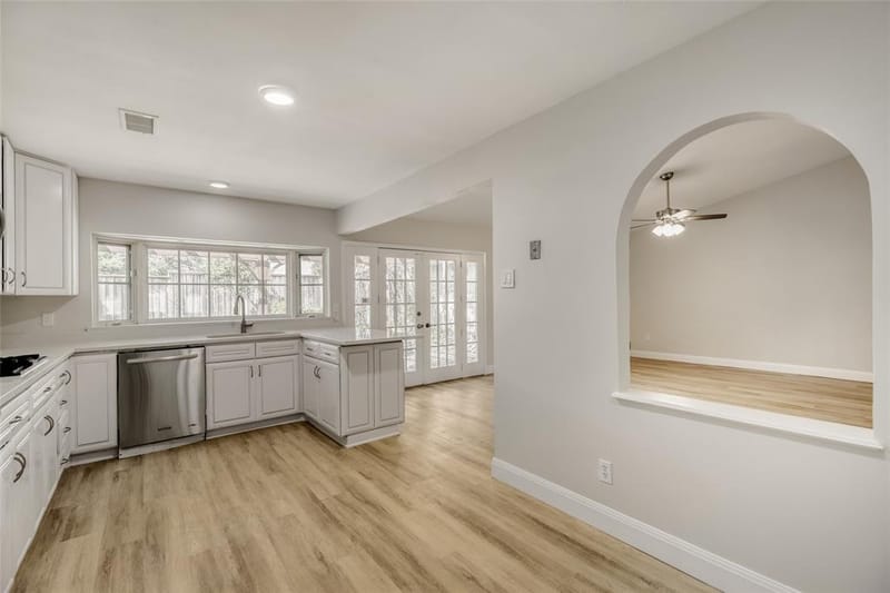 6639 Winterwood Lane, Dallas TX 75248 - Photo 15